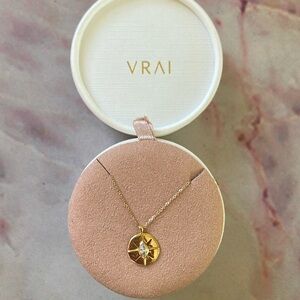 VRAI intentions medallion necklace NWB